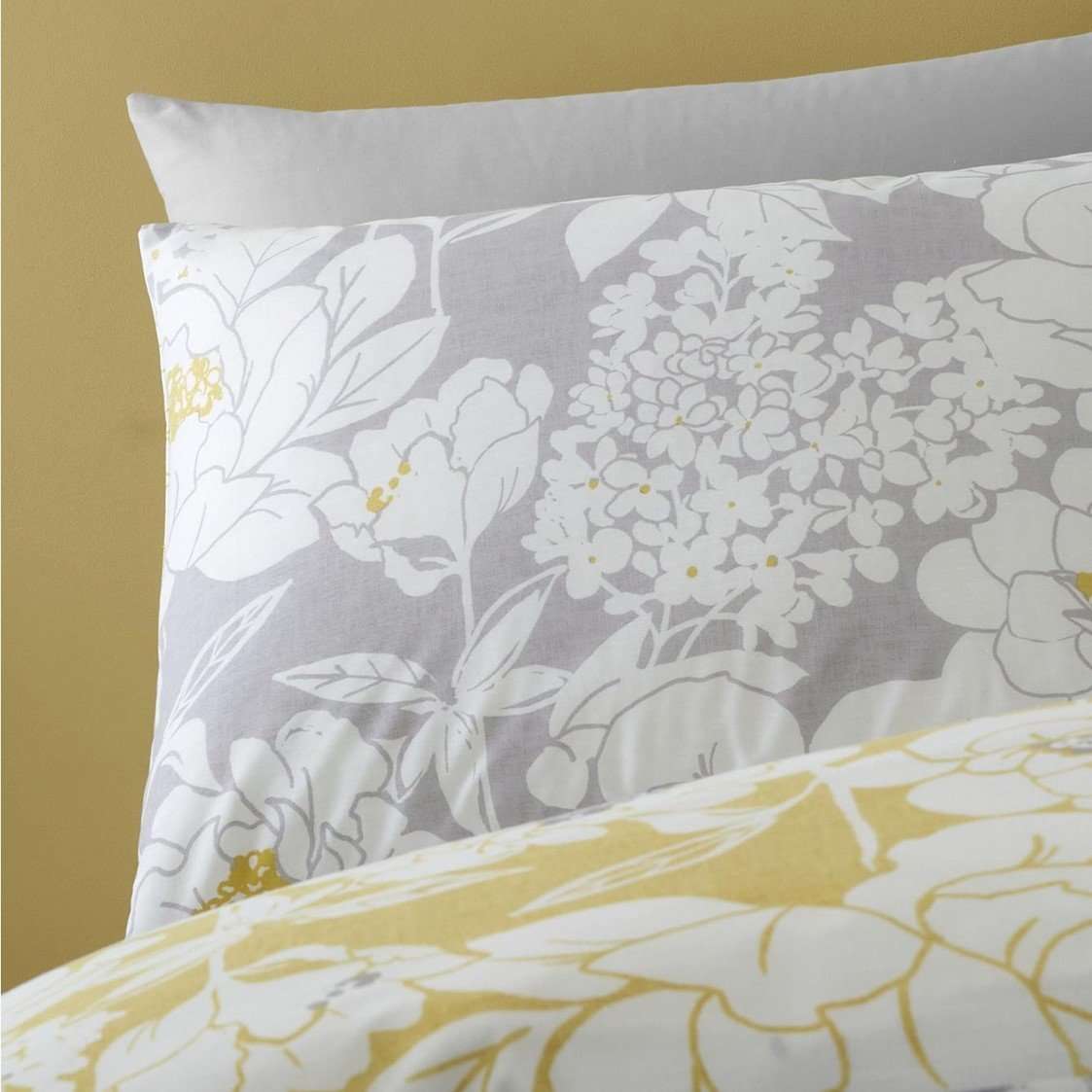 Saskia Floral Reversible Duvet Set By Catherine Lansfield Absolute Home